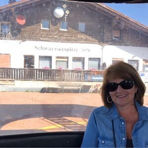 Meet your Posher, Christine